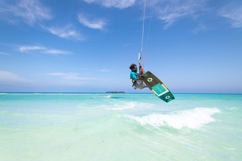 Picture 1 for Activity Zanzibar: 1h Kitesurf full equipment rental