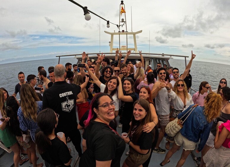 Picture 16 for Activity Salou: 2-Hour Boat Party with Drinks and Music