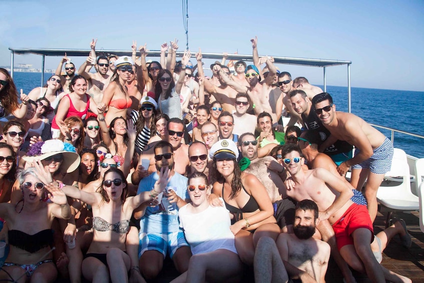 Picture 17 for Activity Salou: 2-Hour Boat Party with Drinks and Music