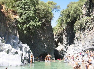 Visite privée des gorges de l'Alcantara. Y compris la nourriture et le vin