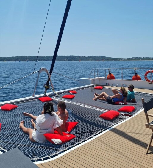 Picture 3 for Activity Hyères: Boat Cruise and Walk during 3 hours