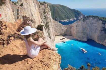 Zakynthos: Schiffswrack, Blaue Höhlen, VIP-Ganztagestour zum Aussichtspunkt