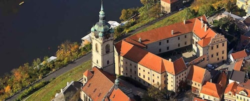 Prag: Dagsutflykt till slottet Melnik med vinprovning
