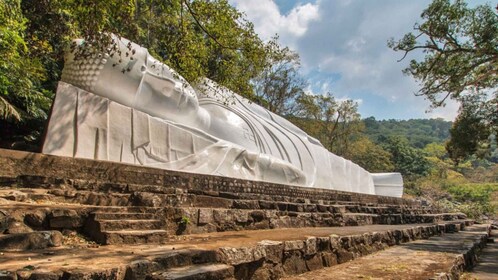 Mui Ne: Ta Cu Mountain Half A Day Tour with Local Guide