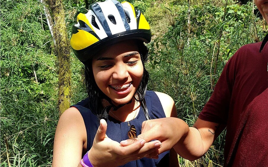 Picture 1 for Activity Guayaquil: Biking waterfalls route Full-Day tour