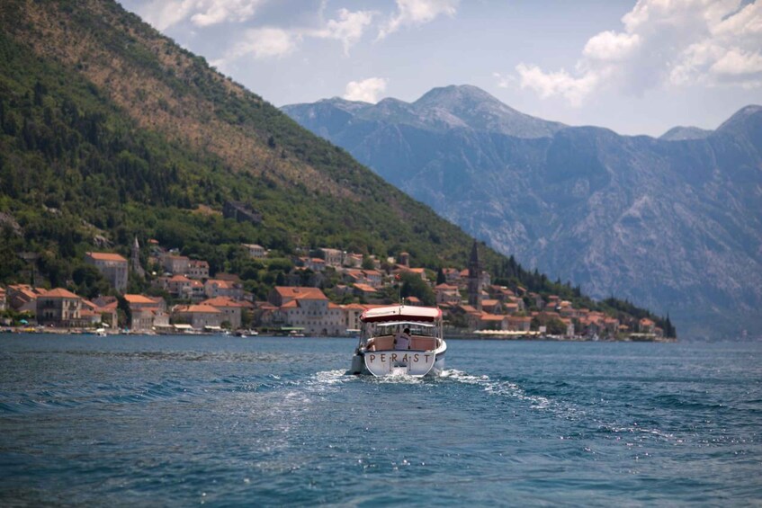 Perast Kotor Bay: boat ride to Our lady of the Rocks & back