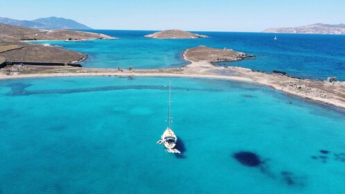 Mykonos: Crucero por la puesta de sol en la isla de Rhenia con traslado y c...