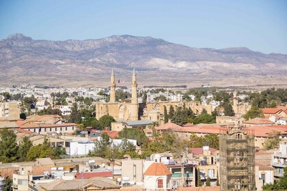 Nicosia: Passeggiata express con un locale in 60 minuti