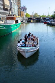 Rotterdam: Maritime District Open Boat Cruise mit 1 Getränk