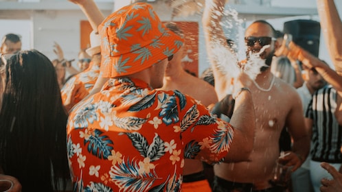 Poreč: Boat Party Cruise with Drinks, DJ, and After-Party
