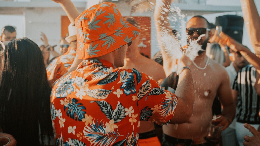 Poreč: Boom Boat Party – Cruise, Drinks, DJ & After-Party