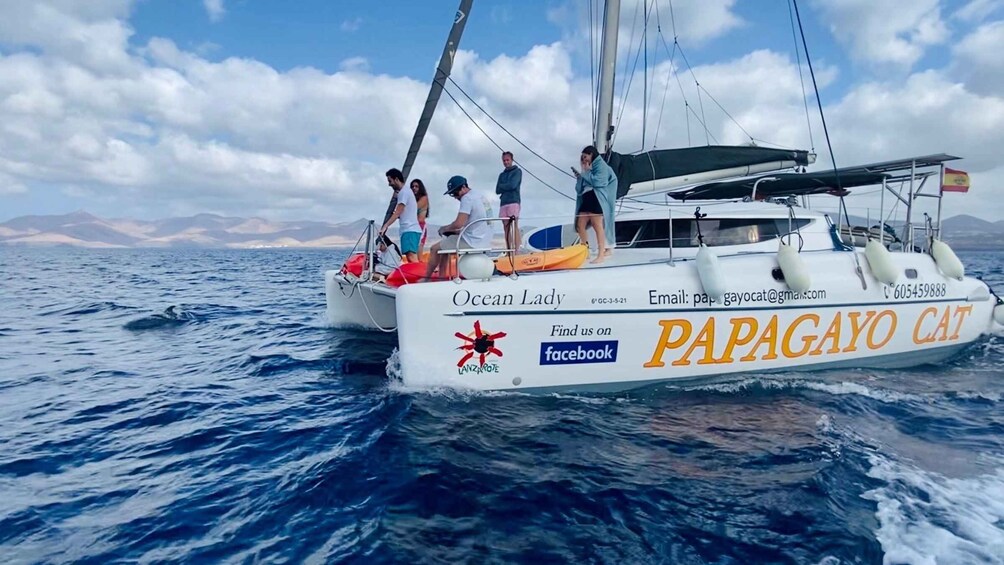 Picture 1 for Activity 4 hour Shared sailing to Papagayo Beaches (12people max)