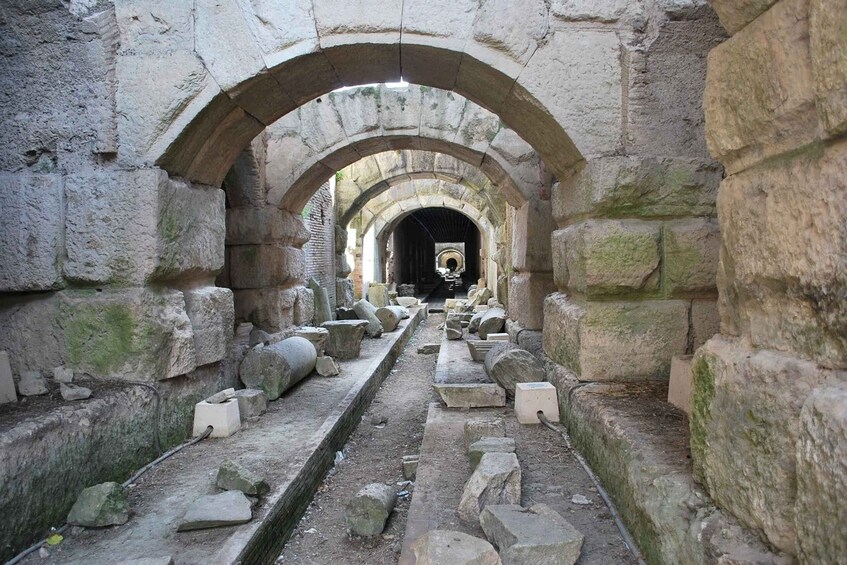 Picture 7 for Activity Capua: Amphitheater, Museums, and Mithraeum Tour