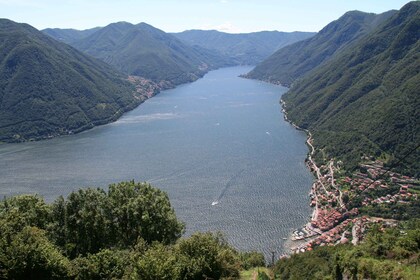 Lago de Como: recorrido por lo más destacado con un local en automóvil priv...