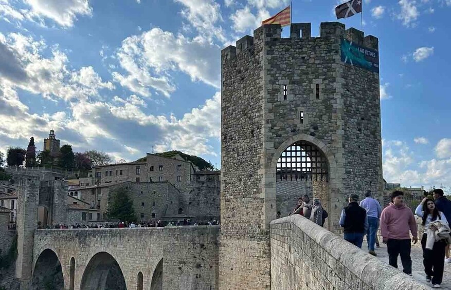 Picture 6 for Activity From Barcelona: Gerona and Besalú Guided Tour