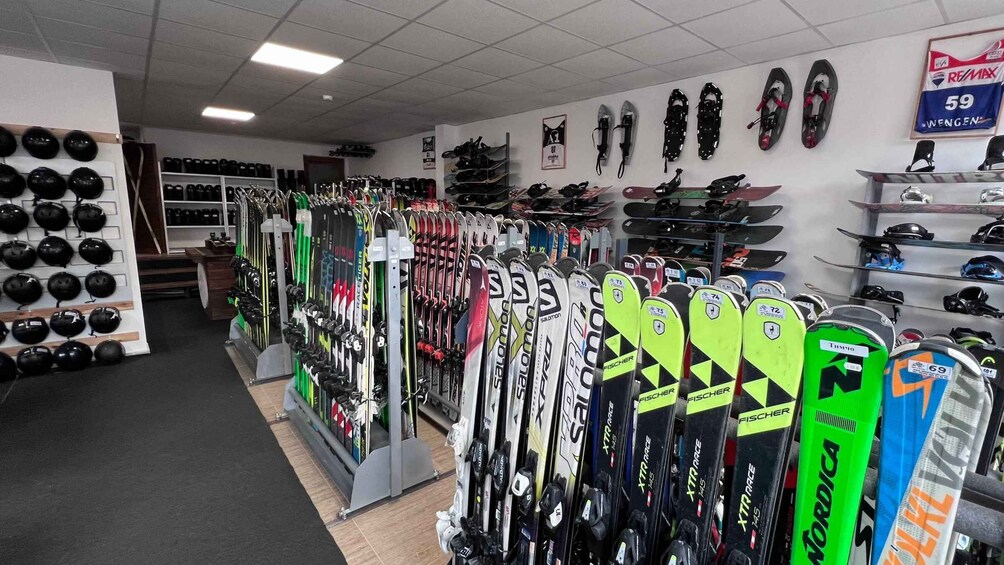 Ski and Snowboard equipment rental in Bansko
