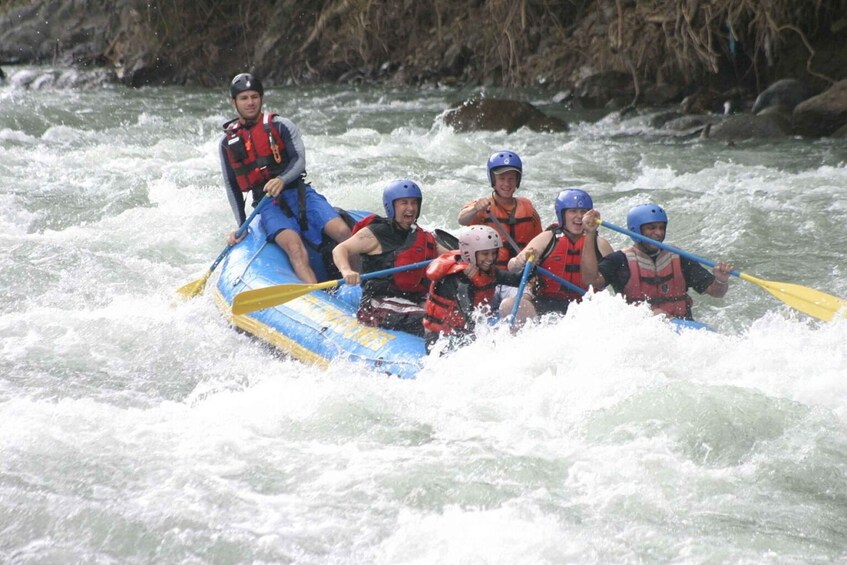 Picture 2 for Activity From San José: Pacuare River White Water Rafting Day Trip