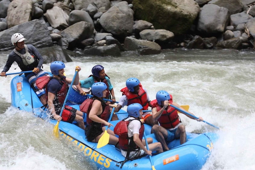 Picture 4 for Activity From San José: Pacuare River White Water Rafting Day Trip