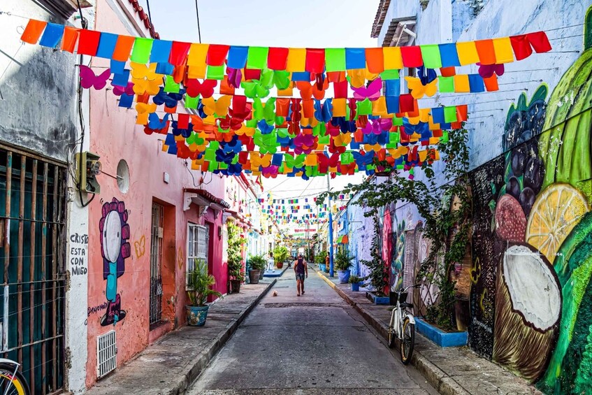 Picture 13 for Activity Cartagena: Getsemani Highlights and Graffiti Walking Tour