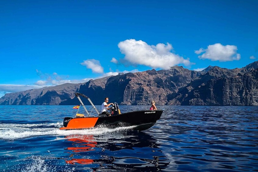 Picture 2 for Activity Live the ocean without license and discover Los Gigantes