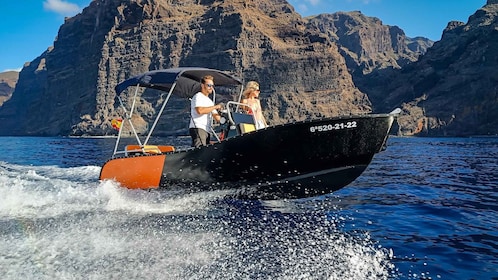Live the ocean without licence and discover Los Gigantes
