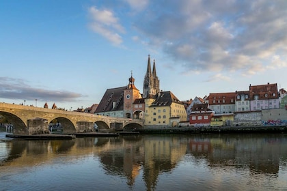 Regensburg: Private Historical Culinary Highlights Tour