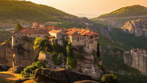 Meteora : Visite des monastères, déjeuner et option de transfert d’Athènes