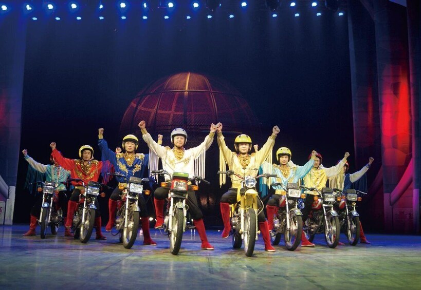 Picture 4 for Activity Beijing: Red Theater Acrobatic Show Tickets