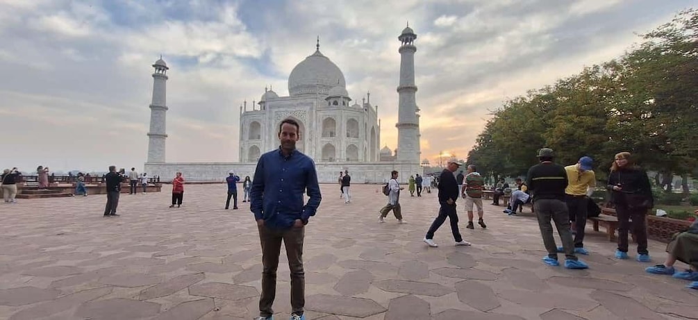 Picture 11 for Activity Golden Hour Sunrise at the Taj: A Sunrise Delight in Agra