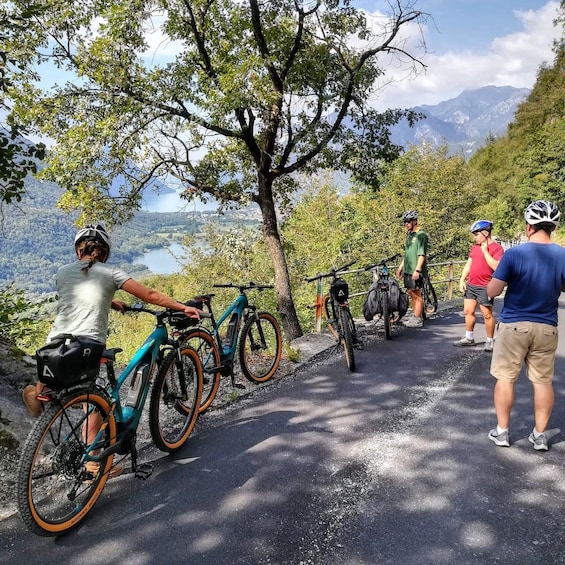 Lake Como to Lake Lugano: E-Bike Three Panoramic Lakes