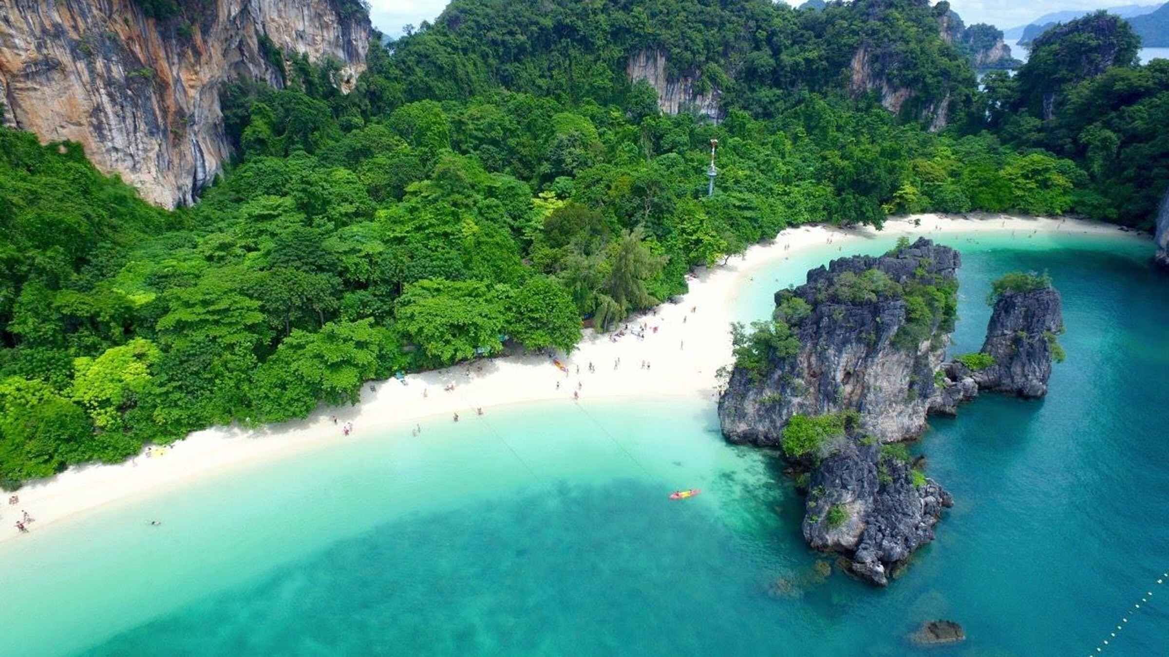 Krabi: Hong Islands Day Tour by Longtail Boat