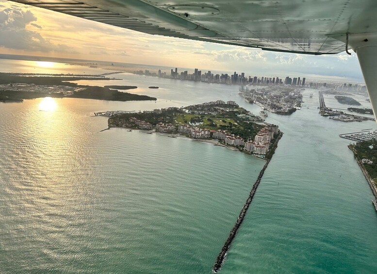 Picture 4 for Activity Miami: South Beach Private 45-Minute Private Flight Tour