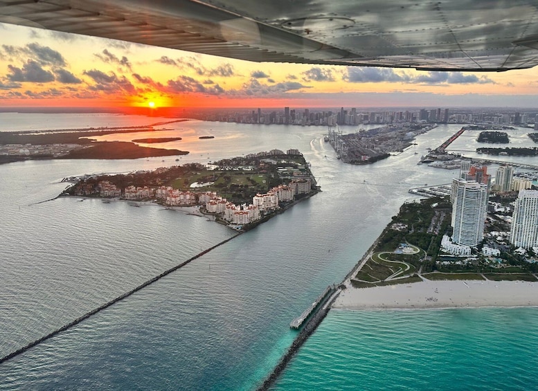 Picture 2 for Activity Miami: South Beach Private 45-Minute Private Flight Tour