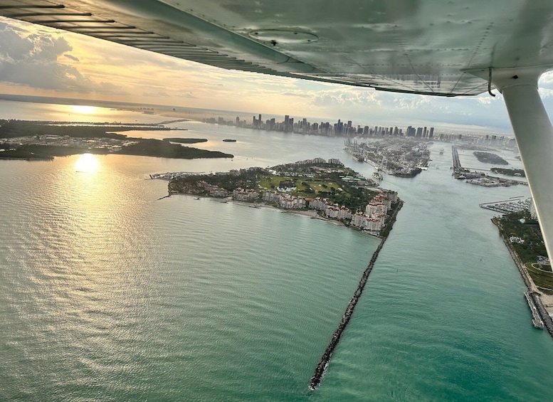 Picture 4 for Activity Miami: South Beach Private 45-Minute Private Flight Tour