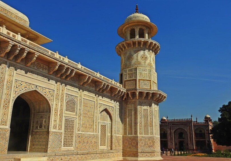 Picture 10 for Activity From Delhi: One-Day Taj Mahal, Agra Fort & Baby Taj Tour