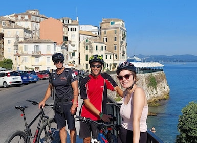 Corfou : Tour cycliste de la vieille ville - Histoire, saveurs et ruelles é...