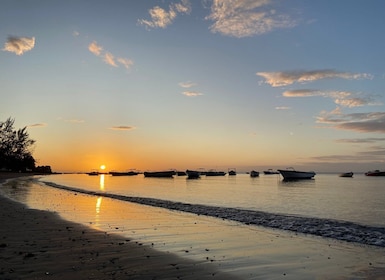 Grande Riviere Noire: Private Bootstour bei Sonnenuntergang