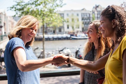 Amsterdam: Handgemachte holländische Pfannkuchen im charmanten Grachtenhaus