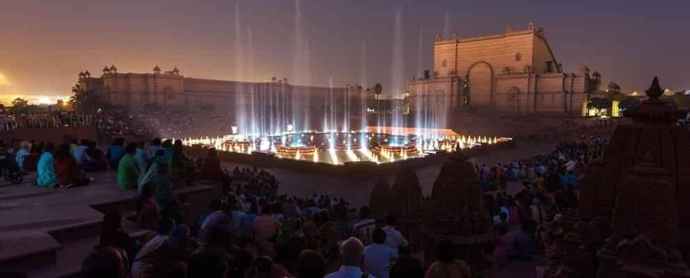 New Delhi: Akshardham Exhibition, Light & Water Show Tour