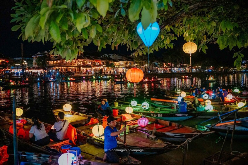 Picture 7 for Activity Hoi An By Night, Boat Trip and Foot Massage