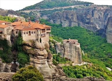 Meteora: Panoraamaaamuinen pienryhmäkierros paikallisen oppaan kanssa