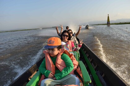 Von Nyaung Shwe aus: Ganztägige Bootsfahrt auf dem Inle See