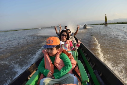From Nyaung Shwe: Full-Day Boat Trip on Inle Lake