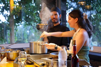 Santorini Tur Kebun Anggur dan Pabrik Anggur dengan Kelas Memasak