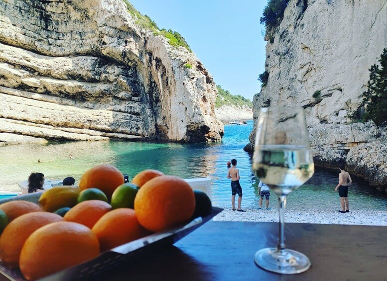 From Hvar: Blue Cave and 5 Islands Boat Tour