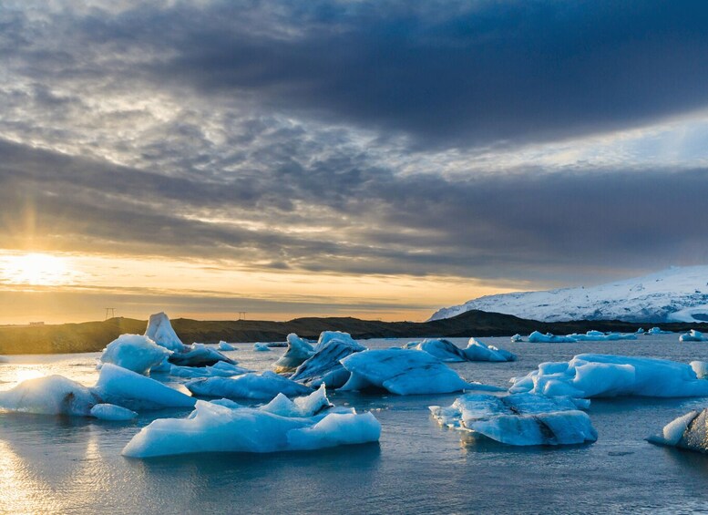 Picture 4 for Activity Jökulsárlón Floating Glacier & Diamond Beach Day Tour