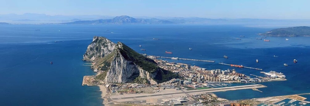 Picture 1 for Activity From Cadiz/El Puerto/Jerez: Gibraltar Sightseeing Day Trip