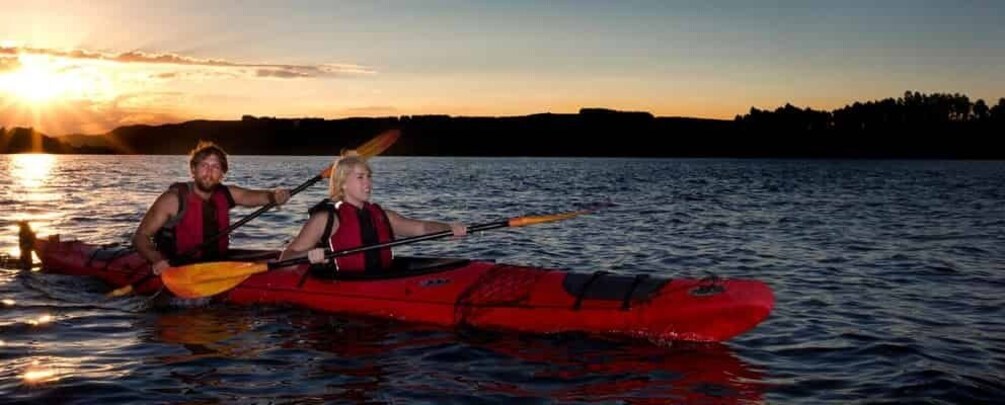 Hot Pools Kayak & Evening Barbecue