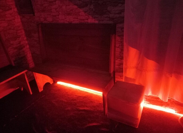 Picture 4 for Activity Aveiro: The Warren Files Escape Room Experience