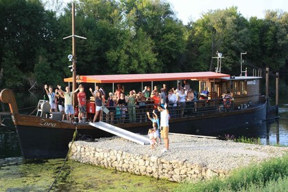 Riverboat tour by replica of a traditional Žitna lađa boat